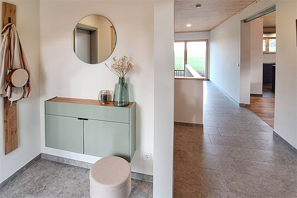 Ferienwohnung 1: Eingangsbereich mit Garderobe